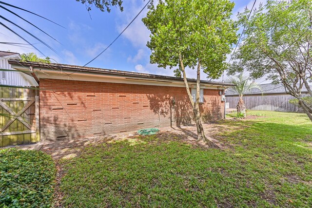 2920 Heron Dr, Galveston, TX 77551 - view of yard