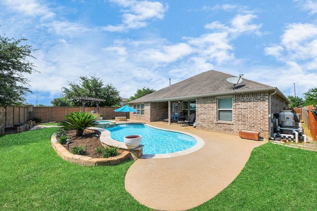 5131 Kingship Ct, Katy, TX 77493 - view of pool featuring a patio area and a pool with connected hot tub