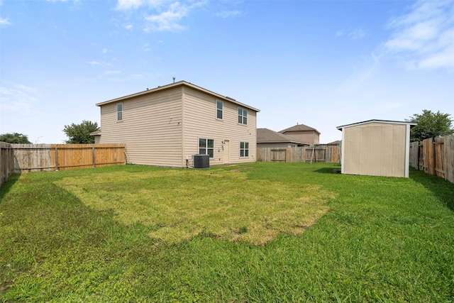 6902 White Ash Ln, Baytown, TX 77521 - view of rear view of house