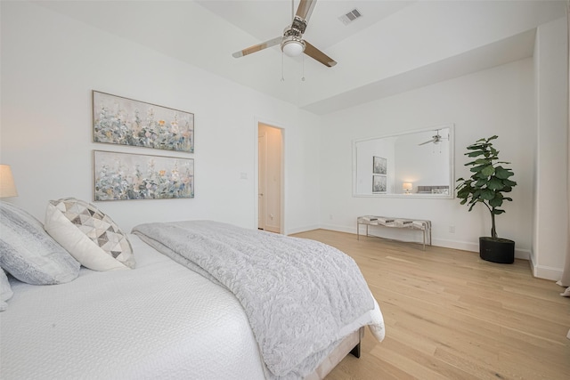 1205 Timbergrove Acres St, Houston, TX 77008 - bedroom with wood finished floors and a ceiling fan