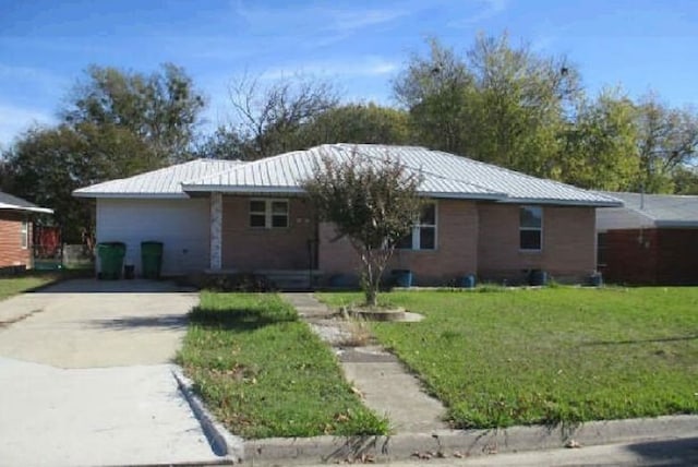 1218 Fair Ave, Gainesville, TX 76240 - photo 1