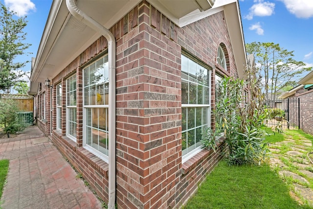 408 Pine Creek Dr, Friendswood, TX 77546 - view of side of property featuring brick siding