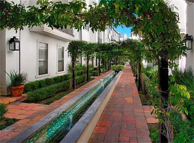 242 E 28th St, Houston, TX 77008 - view of community