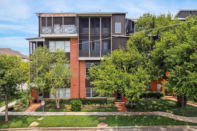 2707 Rusk St, Houston, TX 77003 - view of building exterior