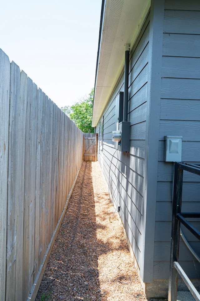 3405 Rebecca St, Houston, TX 77021 - view of side of home