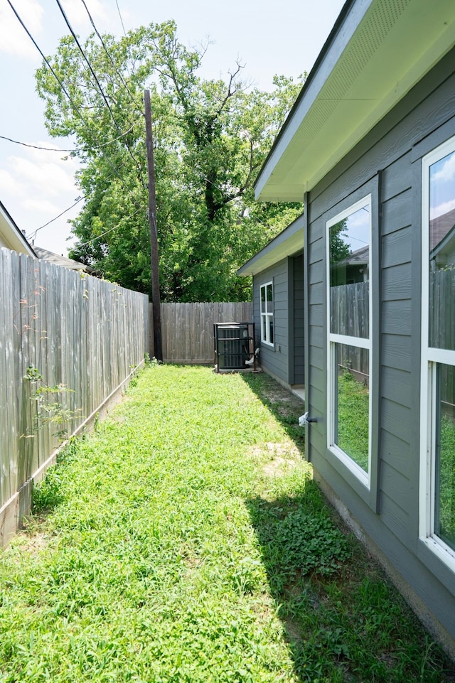 3405 Rebecca St, Houston, TX 77021 - view of yard with central AC unit