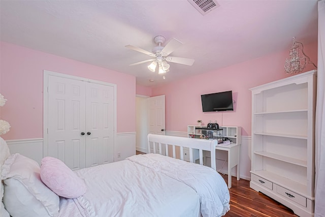 22 Tallow Hill Pl, Spring, TX 77382 - bedroom with dark wood finished floors, a closet, and ceiling fan