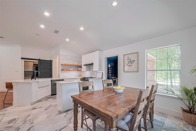 22 Tallow Hill Pl, Spring, TX 77382 - dining area featuring vaulted ceiling, recessed lighting, and baseboards