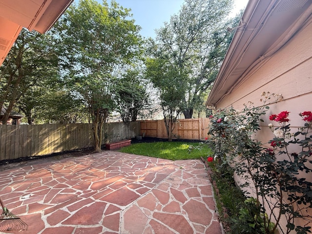 9619 Therrell Dr, Houston, TX 77064 - fenced backyard featuring a patio area