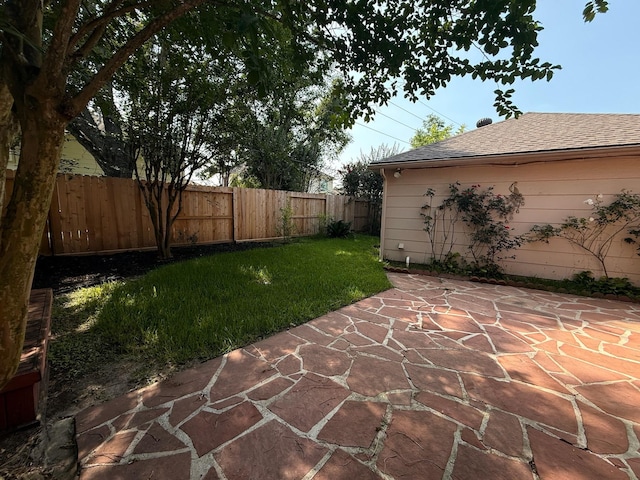 9619 Therrell Dr, Houston, TX 77064 - view of yard with a patio area