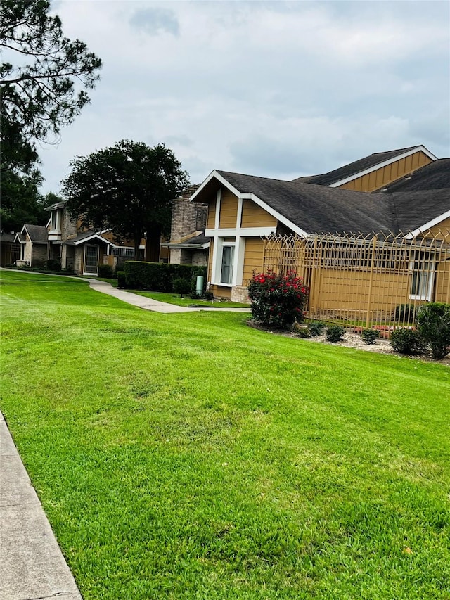 6128 Dryad Dr, Houston, TX 77035 - view of grassy yard