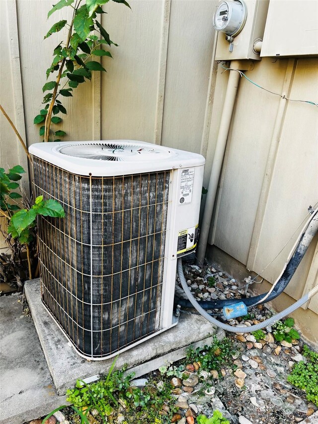6128 Dryad Dr, Houston, TX 77035 - exterior view of cooling unit and electric meter