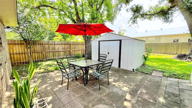 13419 Greenway Dr, Sugar Land, TX 77498 - view of patio / terrace with outdoor dining space