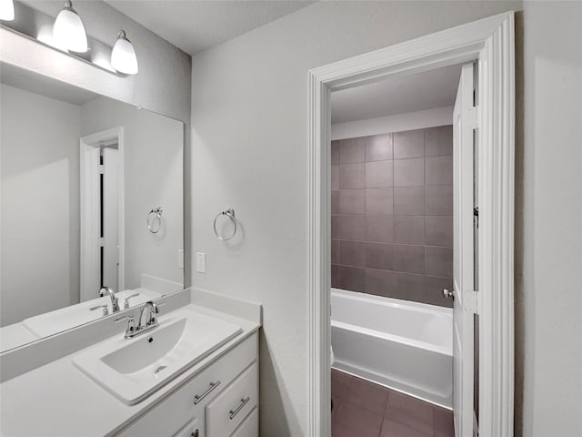 8022 Scanlan Trce, Missouri City, TX 77459 - full bath with vanity and tile patterned flooring