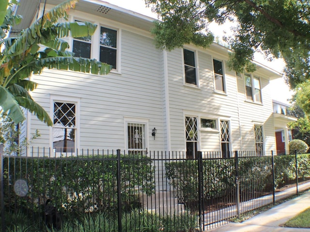 1401 Truxillo St, Houston, TX 77004 - view of home's exterior