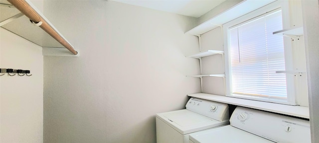 1401 Truxillo St, Houston, TX 77004 - laundry room with independent washer and dryer