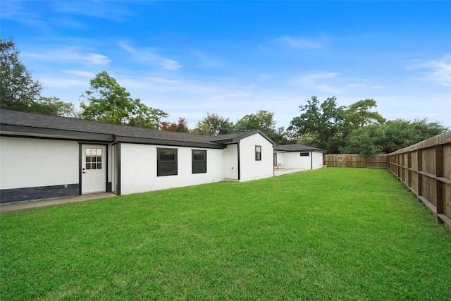 701 W 39th St, Houston, TX 77018 - back of property featuring stucco siding