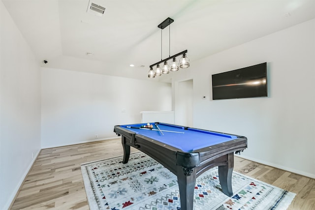 16802 Cherokee Lake Ln, Houston, TX 77044 - playroom featuring light wood-type flooring, billiards table, and baseboards