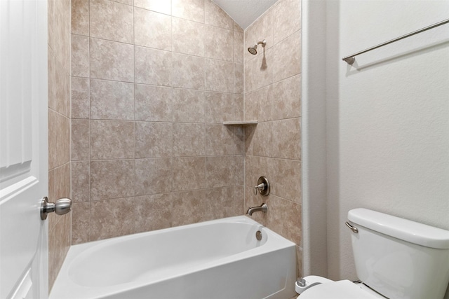 4926 Thunder Creek Ln, Sugar Land, TX 77479 - full bath featuring toilet and bathing tub / shower combination