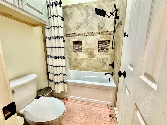 4815 Fm 2827th Rd, Warren, TX 77664 - bathroom with shower / tub combo with curtain and toilet