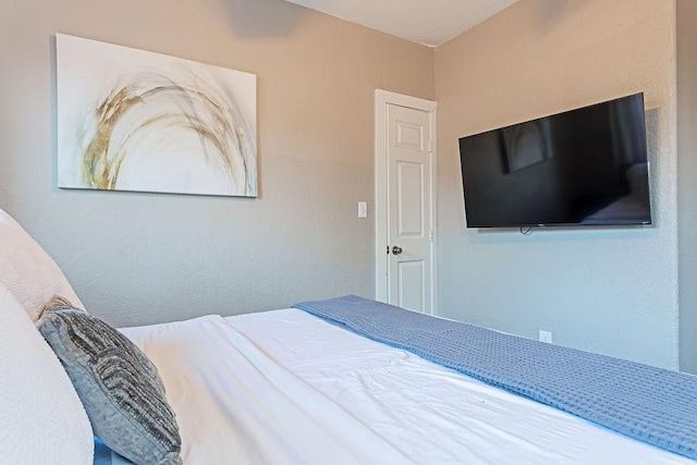 5213 Claremont St, Houston, TX 77023 - view of bedroom