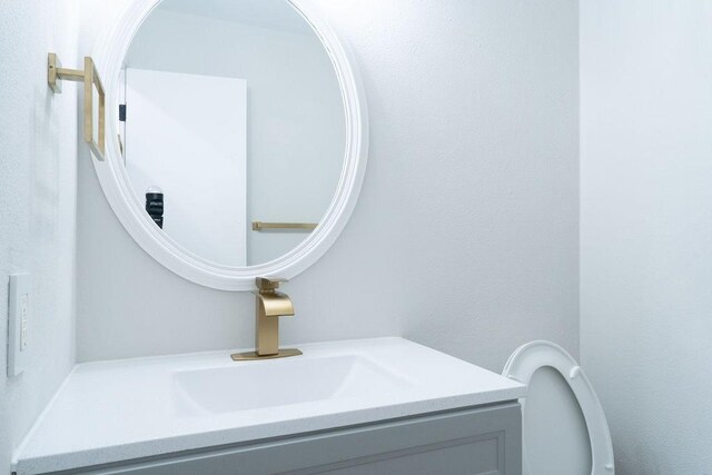 2243 W Alabama St Unit 10, Houston, TX 77098 - bathroom featuring vanity