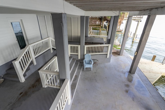 1827 Port O Call St, Tiki Island, TX 77554 - view of patio
