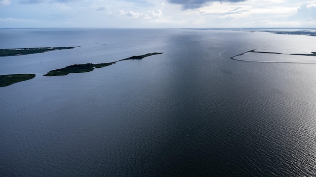 1827 Port O Call St, Tiki Island, TX 77554 - water view