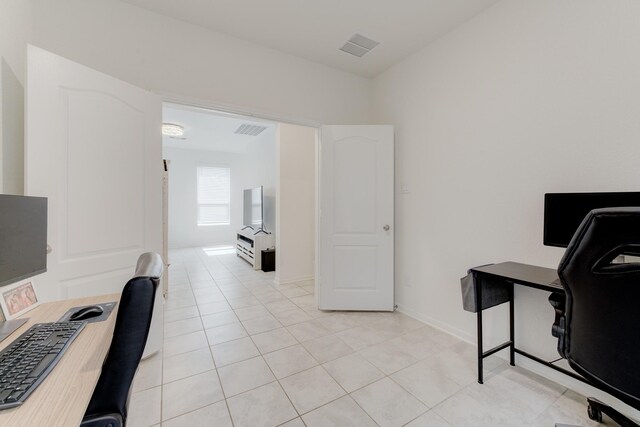 5022 Jonina Ln, Houston, TX 77048 - office space with light tile patterned floors and baseboards
