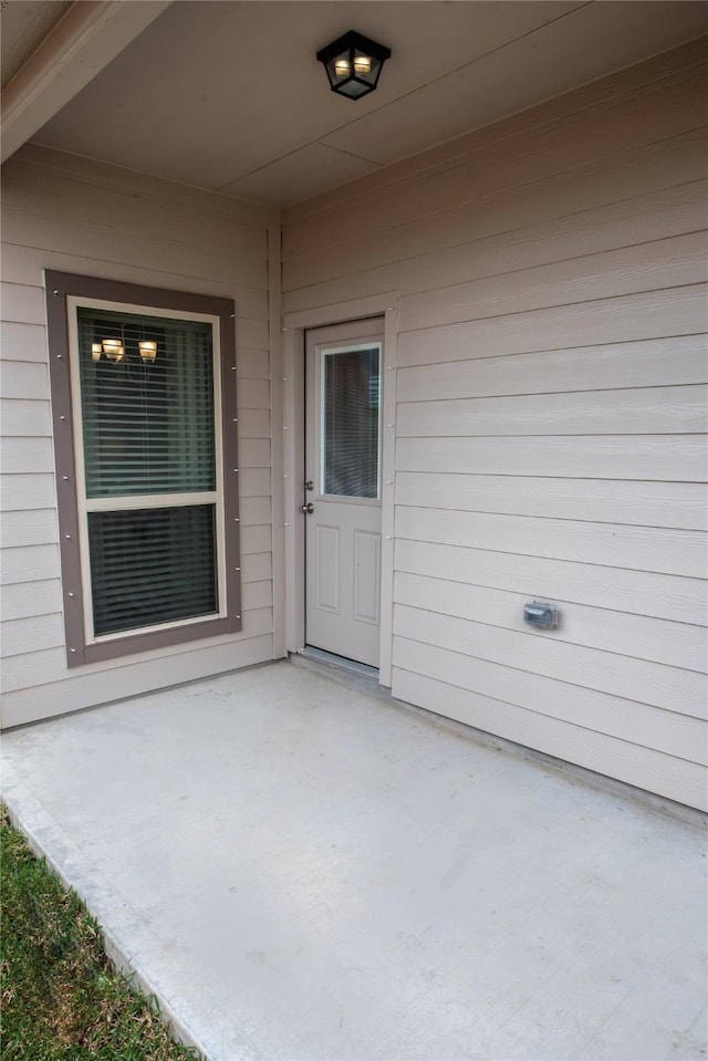 1472 Sundown Gln, Katy, TX 77493 - property entrance with a patio