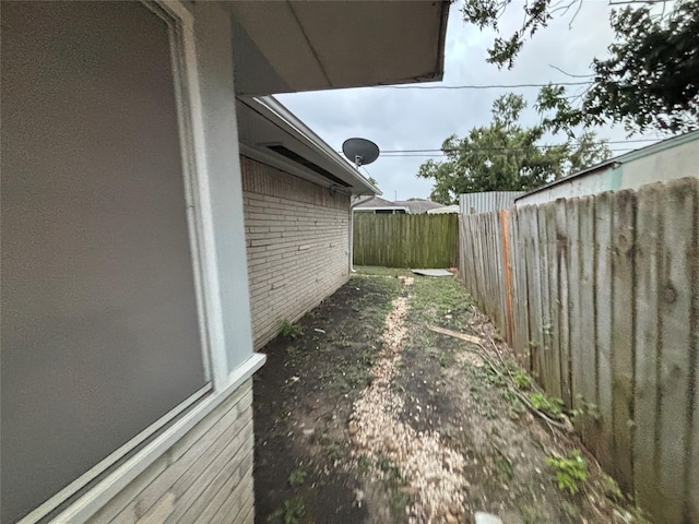 1102 Laurentide St, Houston, TX 77029 - view of yard