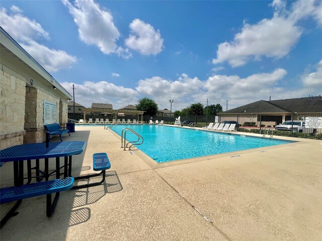19910 Westcliffe Ct, Cypress, TX 77433 - photo 32