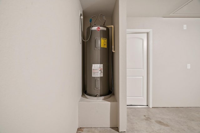 6230 El Cobre Dr, Houston, TX 77048 - utilities featuring water heater