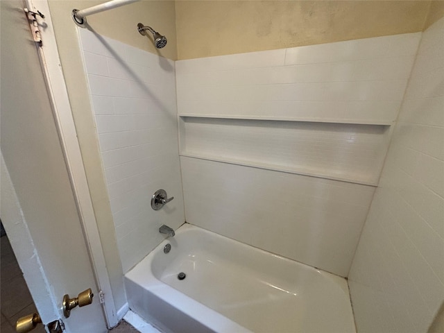 5506 Cactus Forest Dr, Houston, TX 77088 - full bath featuring bathtub / shower combination