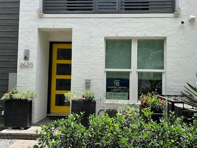 2620 Rusk St, Houston, TX 77003 - property entrance with brick siding