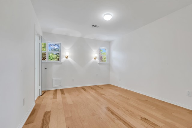 13631 Balmore Cir, Houston, TX 77069 - empty room featuring light wood-type flooring and baseboards