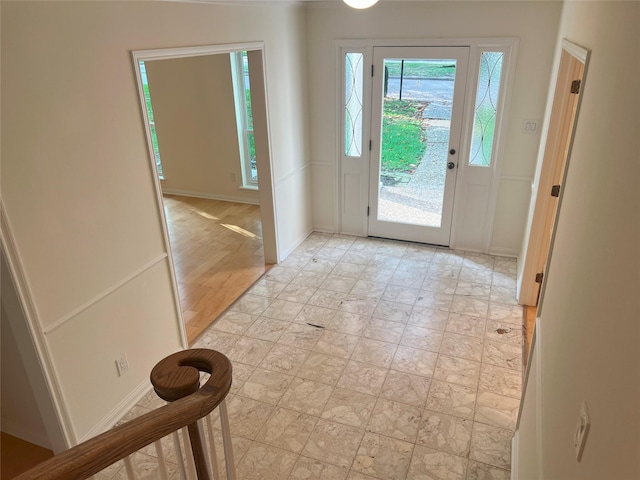 13631 Balmore Cir, Houston, TX 77069 - entrance foyer with baseboards