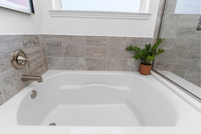 1304 Veranda Mist, League City, TX 77573 - full bath with a garden tub
