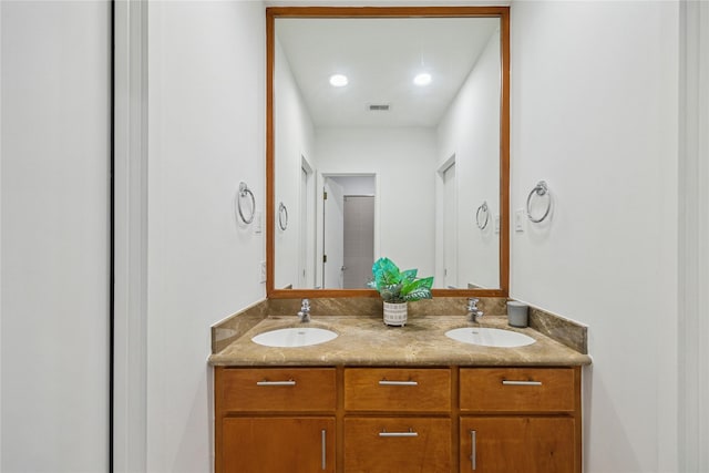 8003 Harbor Point Dr, Houston, TX 77071 - full bathroom featuring double vanity