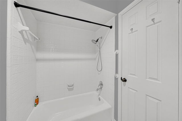 16111 Maplehurst Dr, Houston, TX 77379 - full bath featuring washtub / shower combination