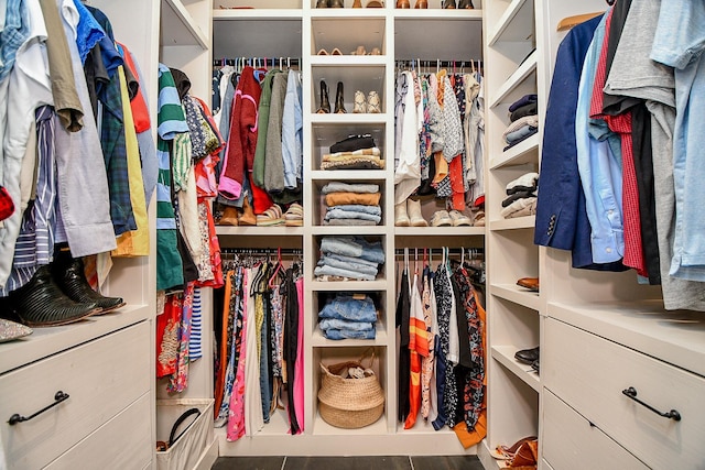 2735 Triway Ln, Houston, TX 77043 - view of spacious closet