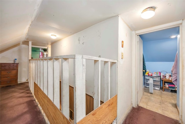 1806 State St, Houston, TX 77007 - corridor featuring lofted ceiling and carpet flooring