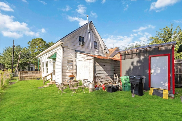 1806 State St, Houston, TX 77007 - back of property with entry steps and an outbuilding
