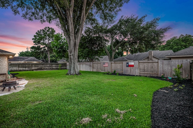 907 Eva Dr, Katy, TX 77493 - view of yard at dusk