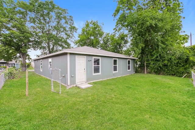 2722 Stallings Dr, Houston, TX 77088 - view of back of house