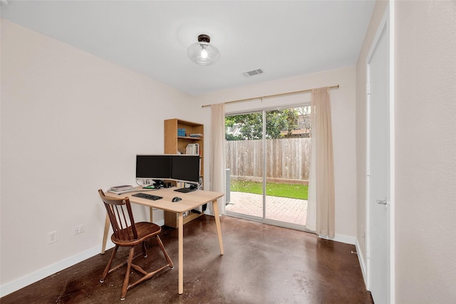 668 Lester St, Houston, TX 77007 - office with finished concrete floors and baseboards
