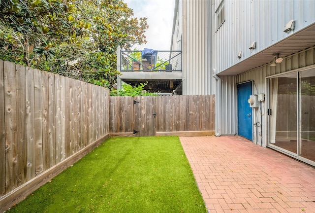 668 Lester St, Houston, TX 77007 - view of yard