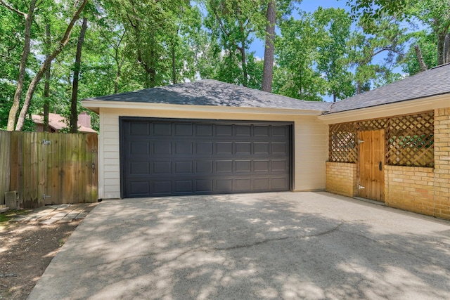 52 S Havenridge Dr, The Woodlands, TX 77381 - garage with driveway