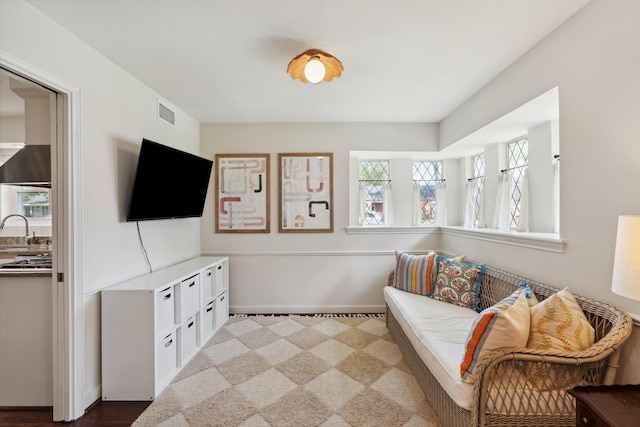 8019 Skyline Dr, Houston, TX 77063 - living area with baseboards