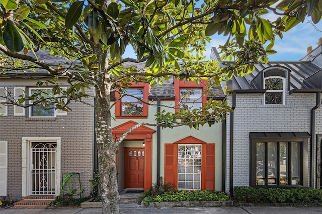 811 Lovett Blvd Unit 8, Houston, TX 77006 - view of front of home featuring brick siding